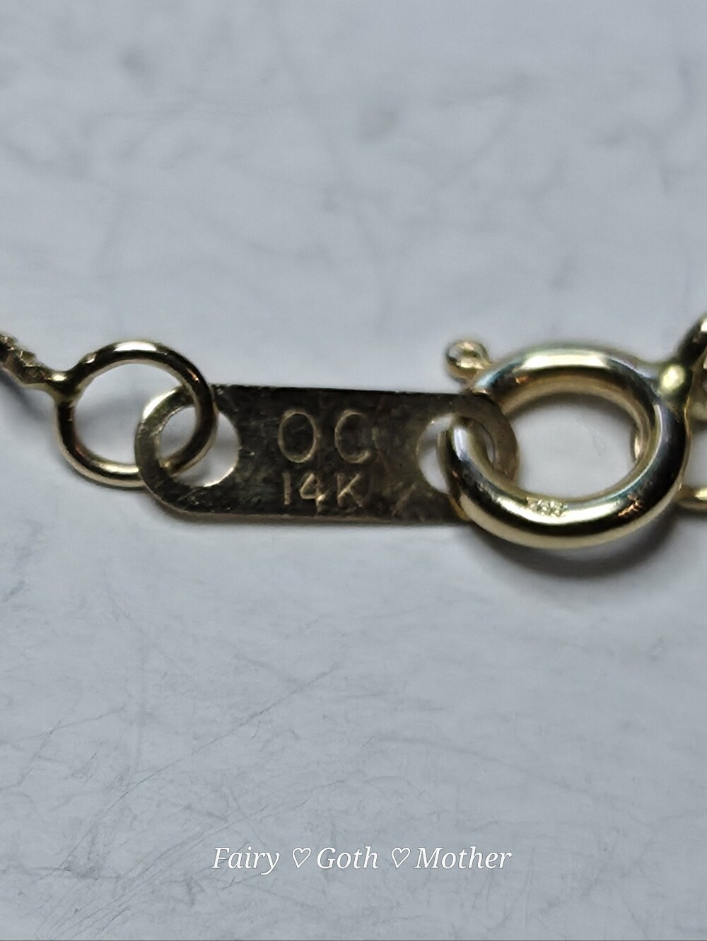 Beautiful Vintage Solid 14k Gold & Genuine Ruby Cross Necklace - Picture 13 of 15